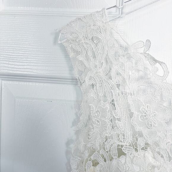 Sarah Seven Lace Overlay Sweetheart Neckline Fit and Flare Dress - Picture 3 of 12